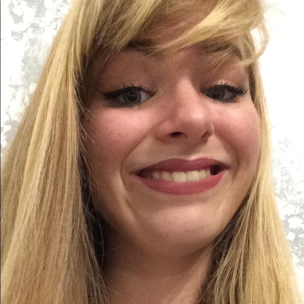 Meet your Posher, Savannah